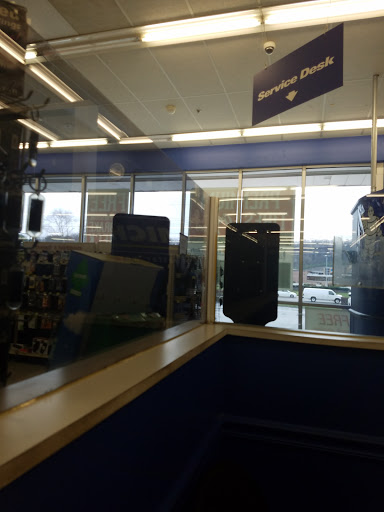 Auto Parts Store «Pep Boys Auto Parts & Service», reviews and photos, 106 Market Pl Blvd, Knoxville, TN 37922, USA