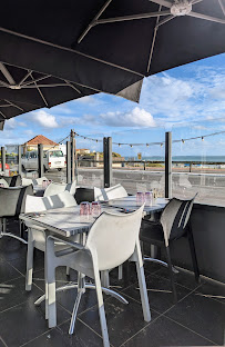 Atmosphère du Restaurant L'Horizon à Saint-Palais-sur-Mer - n°4