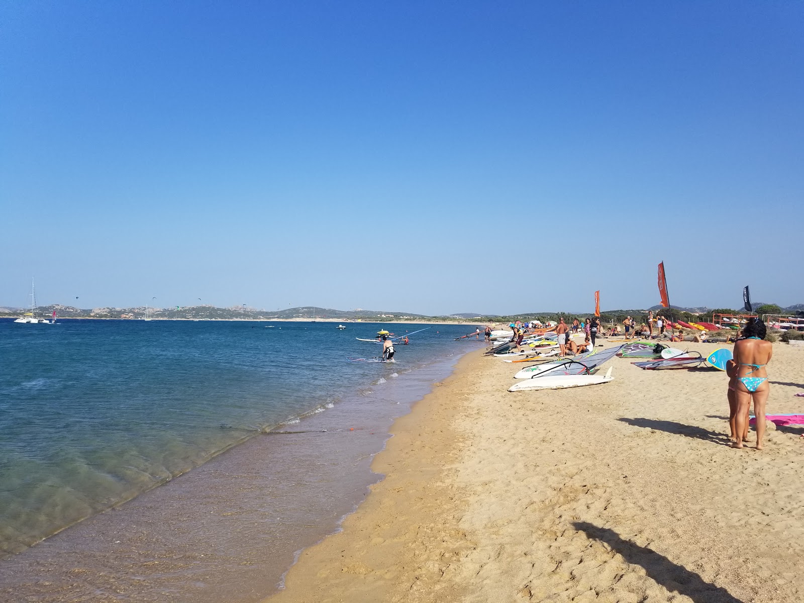 Foto de Spiaggia Di Porto Liscia - lugar popular entre os apreciadores de relaxamento