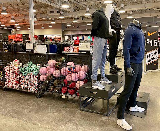 Clothing Store «Nike Factory Store», reviews and photos, 1475 N Burkhart Rd Suite C-200, Howell, MI 48855, USA