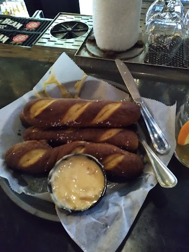 Food Producer «Three Blind Mice Irish Pub», reviews and photos, 101 N Main St, Mt Clemens, MI 48043, USA