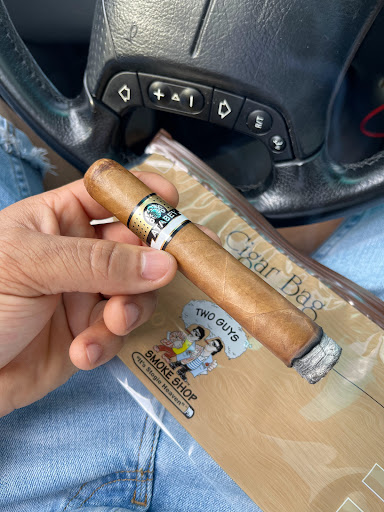 Tobacco Shop «Two Guys Smoke Shop», reviews and photos, 304 S Broadway, Salem, NH 03079, USA