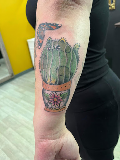 Explore leg tribal tattoo ideas, creative tattoo ideas in Medway, available at Someday Art Collective & Tattoo