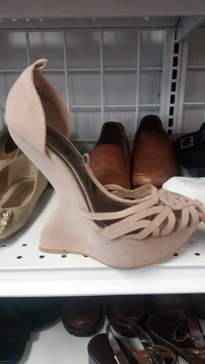 Thrift Store «Salvation Army Thrift Store», reviews and photos, 178 N Benton St, Jackson, GA 30233, USA