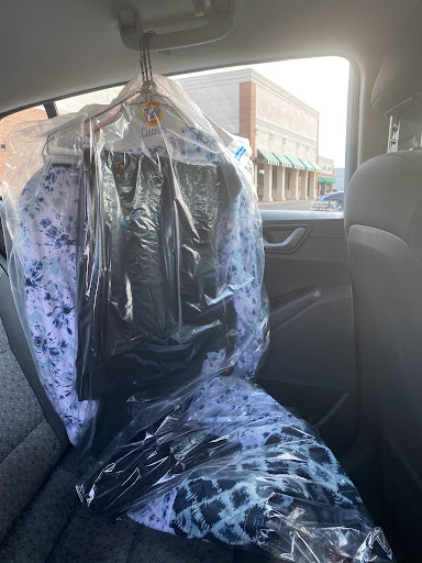 Dry Cleaner «Tide Dry Cleaners», reviews and photos, 293 Roosevelt Rd, Glen Ellyn, IL 60137, USA