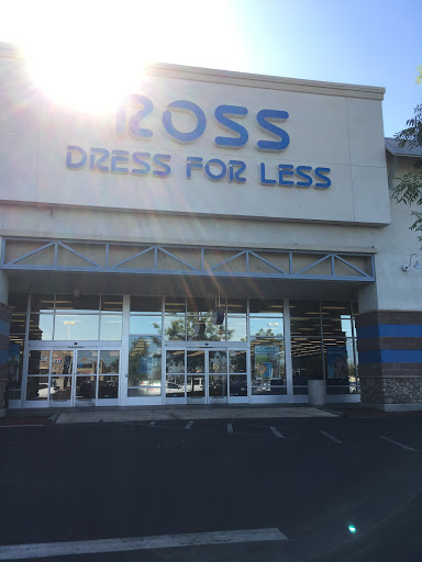 Clothing Store «Ross Dress for Less», reviews and photos, 3124 N Dinuba Blvd, Visalia, CA 93291, USA