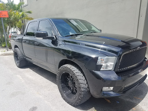 Motorcycle Dealer «Thunder Cycle Designs», reviews and photos, 940 NW 1st St, Fort Lauderdale, FL 33311, USA