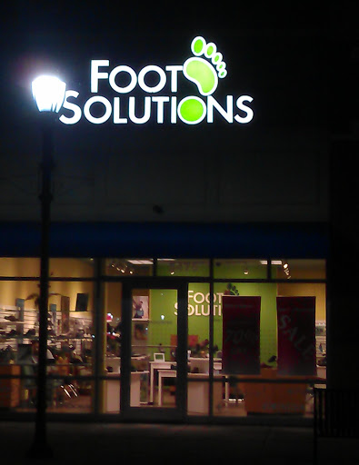 Orthopedic Shoe Store «Foot Solutions Cincinnati North», reviews and photos, 5475 Deerfield Blvd, Mason, OH 45040, USA