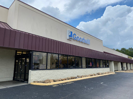 Thrift Store «Goodwill», reviews and photos