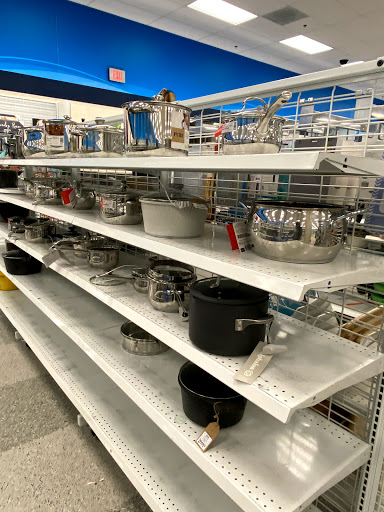 Clothing Store «Ross Dress for Less», reviews and photos, 701 N Milwaukee Ave, Vernon Hills, IL 60061, USA