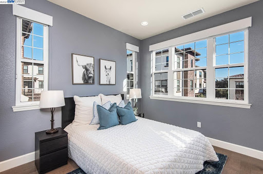 Doug Buenz REALTOR - 680 Doug Buenz Group image