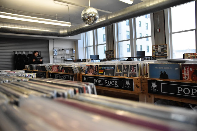 Comments and reviews of Music Record Shop