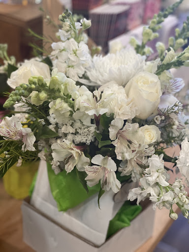 Florist «Palace Florists», reviews and photos, 4980 Wyaconda Rd b, Rockville, MD 20852, USA