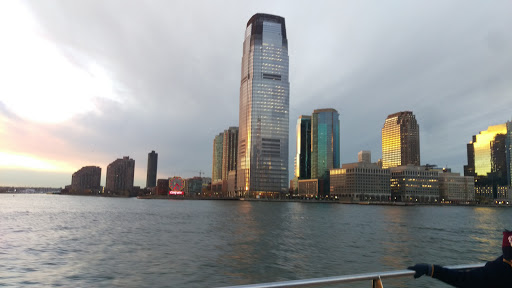 Investment Bank «Goldman Sachs & Co», reviews and photos