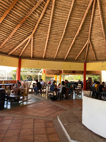 Restaurant y Bar Punta Salinas - 6FG2+FHC, Sabana Buey 94000, Dominican Republic