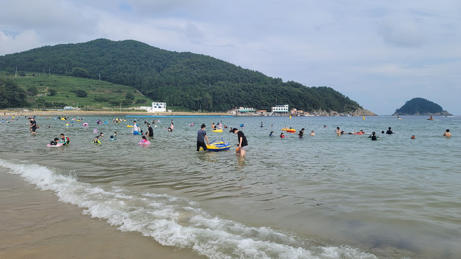 Foto av Sangju Eun Sand Beach och bosättningen
