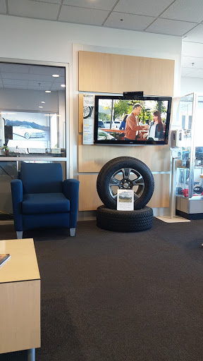 Car Dealer «Lee Johnson Auto Family», reviews and photos, 11845 NE 85th St, Kirkland, WA 98033, USA