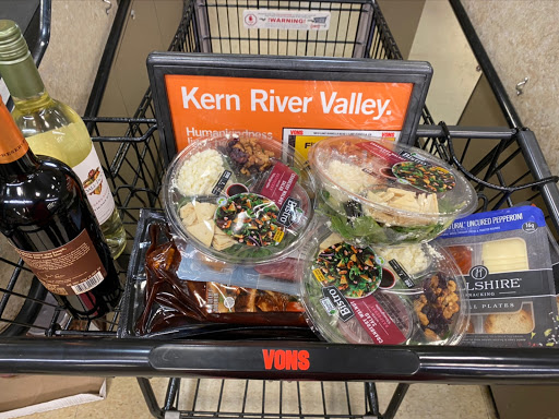 Grocery Store «Vons», reviews and photos, 5610 Lake Isabella Blvd, Lake Isabella, CA 93240, USA