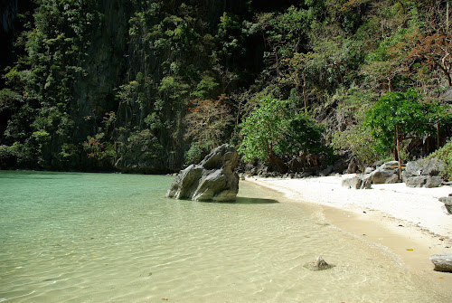 Cadlao Lagoon photo #2