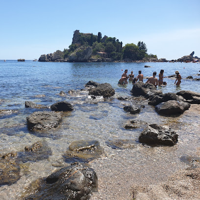 Descubre las inigualables playas de Taormina: para&iacute;sos ocultos en Italia