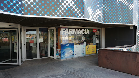 Farmacia Las Camaretas C.C. Camaretas, C. del Naranjo, 2, 42190 Golmayo, Soria, España