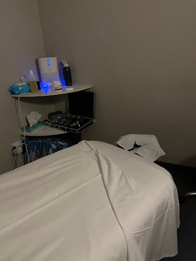 Massage Revolution image