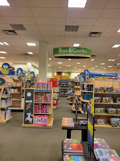 Book Store «Barnes & Noble Booksellers - Bandera», reviews and photos, 11711 Bandera Rd, San Antonio, TX 78250, USA