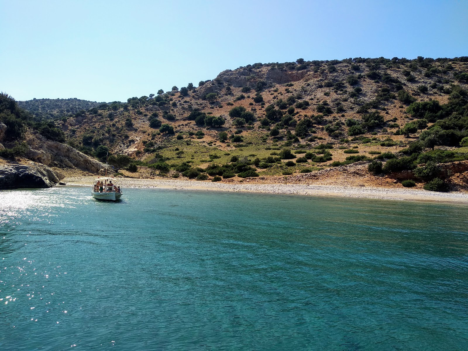 Photo de Rina beach et ses beaux paysages