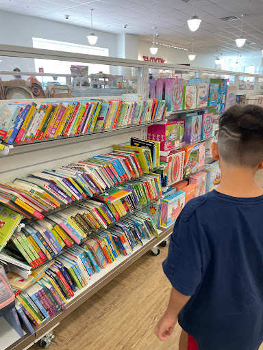 Department Store «T.J. Maxx & HomeGoods», reviews and photos, 7 Neponset St, Worcester, MA 01606, USA