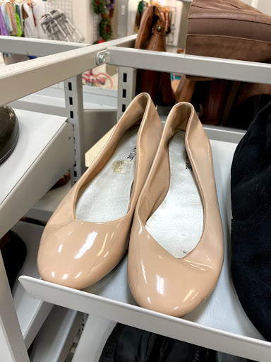 Thrift Store «Goodwill Store Manchester», reviews and photos, 2161 Hillsboro Blvd #5, Manchester, TN 37355, USA