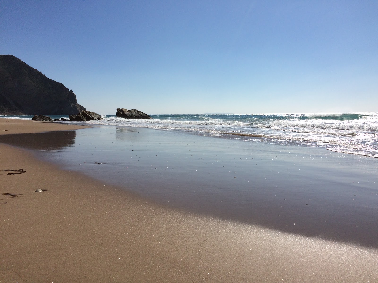 Foto von Mystic beach mit teilweise sauber Sauberkeitsgrad