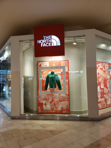 Clothing Store «The North Face», reviews and photos, 1001 Bellevue Way NE, Bellevue, WA 98004, USA