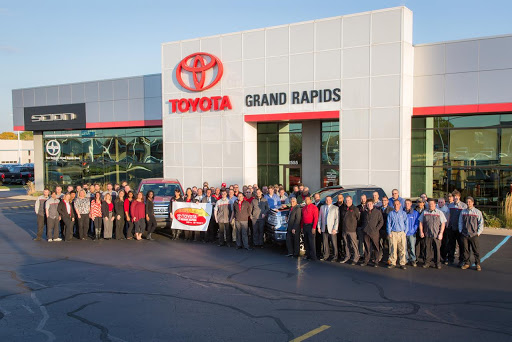 Toyota of Grand Rapids, 2555 28th St SE, Grand Rapids, MI 49512, USA, 