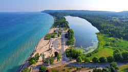 Empire Beach'in fotoğrafı ve yerleşim