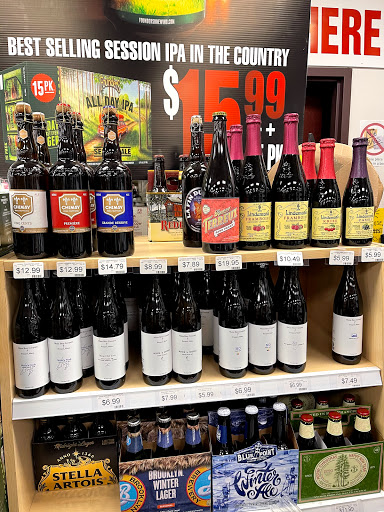 Liquor Store «M & R Liquors», reviews and photos, 206 Buckland Rd, South Windsor, CT 06074, USA