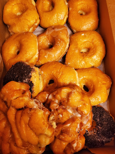 Donut Shop «Sunrise Donuts and Sweets», reviews and photos, 4744 George Washington Memorial Hwy, Hayes, VA 23072, USA