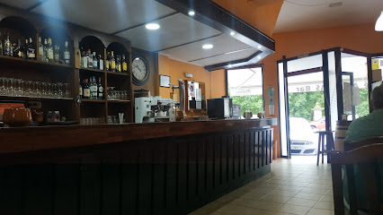 The Rocks Coffee Bar - Av. Xunqueira, 27869 Viveiro, Lugo, Spain