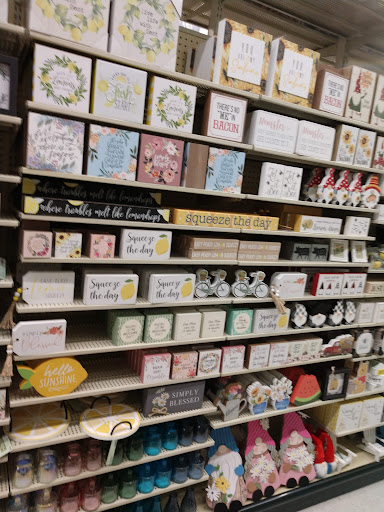 Craft Store «Hobby Lobby», reviews and photos, 1751 Scottsville Rd #10, Bowling Green, KY 42104, USA