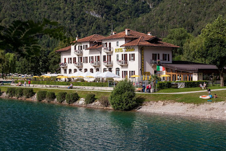 Hotel Lido Ledro Via Příbram, 38067 Pieve di Ledro TN, Italia