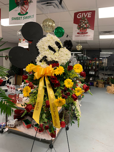 Florist «Pretty Petals Floral Boutique», reviews and photos, 2932 Hillcrest Dr, San Antonio, TX 78201, USA
