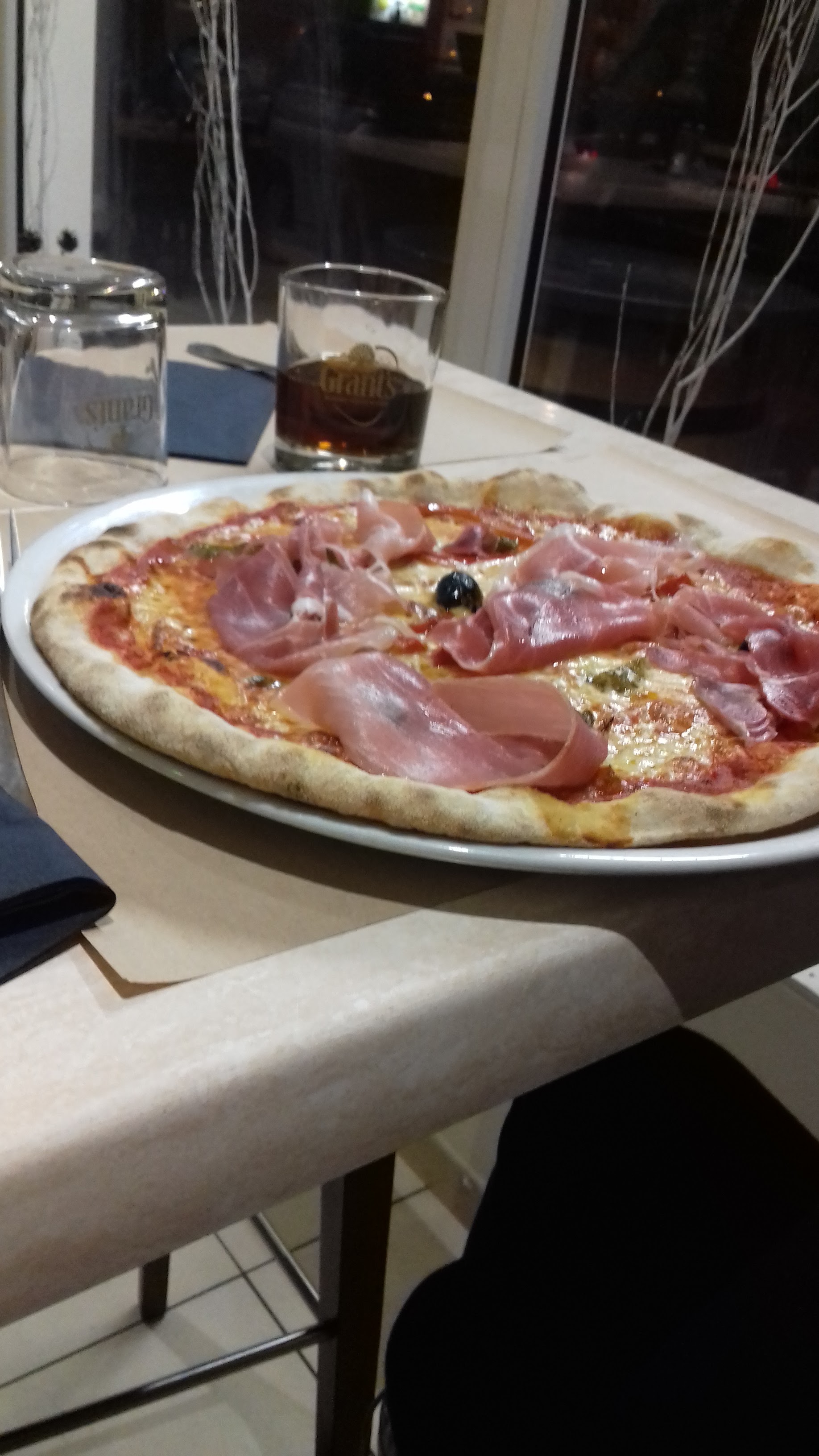 Photo n° 2 de l'avis de Viky. fait le 03/03/2019 à 02:26