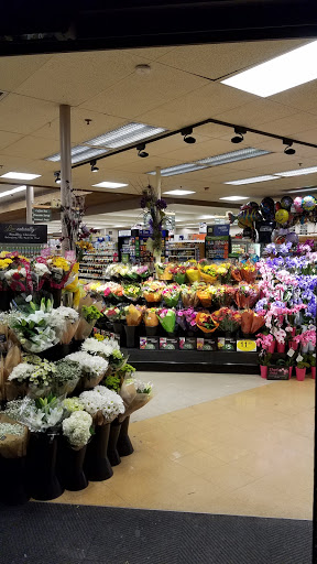 Grocery Store «Quality Food Center», reviews and photos, 211 Parkplace Center, Kirkland, WA 98033, USA