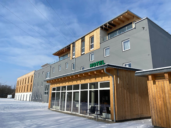 Photo hôtels Hotel am Interpark 85098 Großmehring