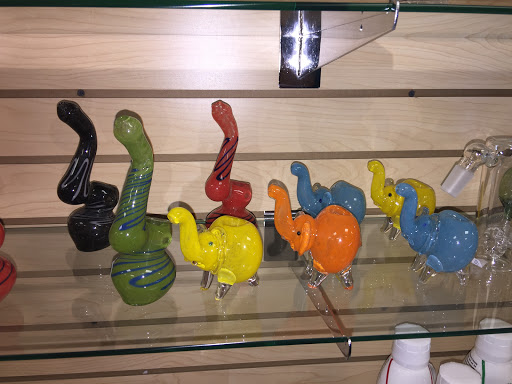 Tobacco Shop «AW Smoke Shop», reviews and photos, 2095 N Dobson Rd #1, Chandler, AZ 85224, USA