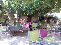 Atmosphère du Restaurant français La Terrasse Des Cigales à Mérindol - n°10