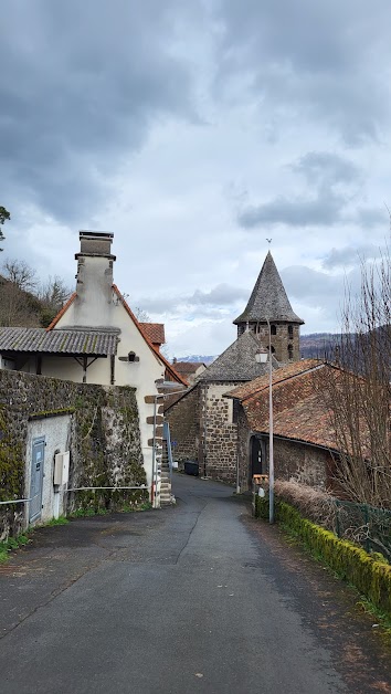 Gîte le monastere à Vic-sur-Cère (Cantal 15)
