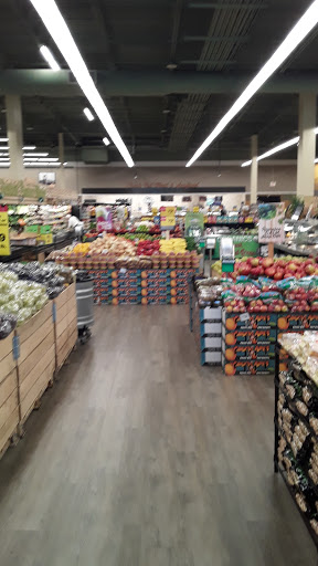 Grocery Store «Jewel-Osco», reviews and photos, 13200 Village Green Dr, Huntley, IL 60142, USA