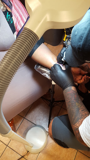 Tattoo Shop «A C Ink Tattoo Studio», reviews and photos, 2805 Atlantic Ave, Atlantic City, NJ 08401, USA