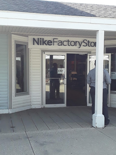 Clothing Store «Nike Factory Store», reviews and photos, 917 Lighthouse Pl, Michigan City, IN 46360, USA