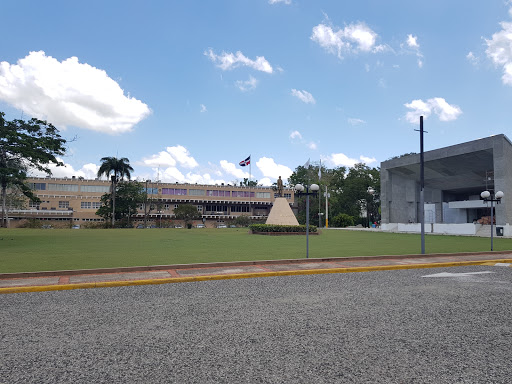 Universidad Nacional Pedro Henríquez Ureña